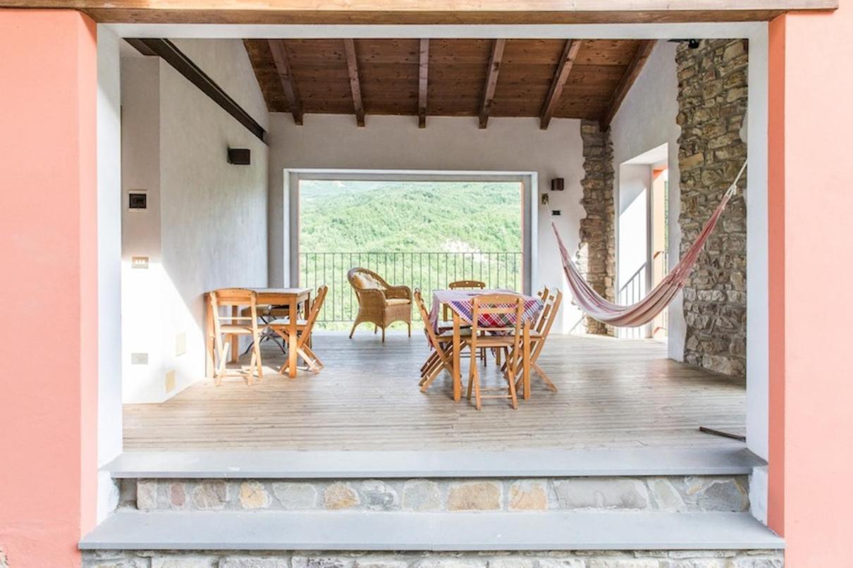 nido d'amore Dernice Esterno foto